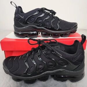 Nike Men's All-Black VaporMax Plus Running Sneakers